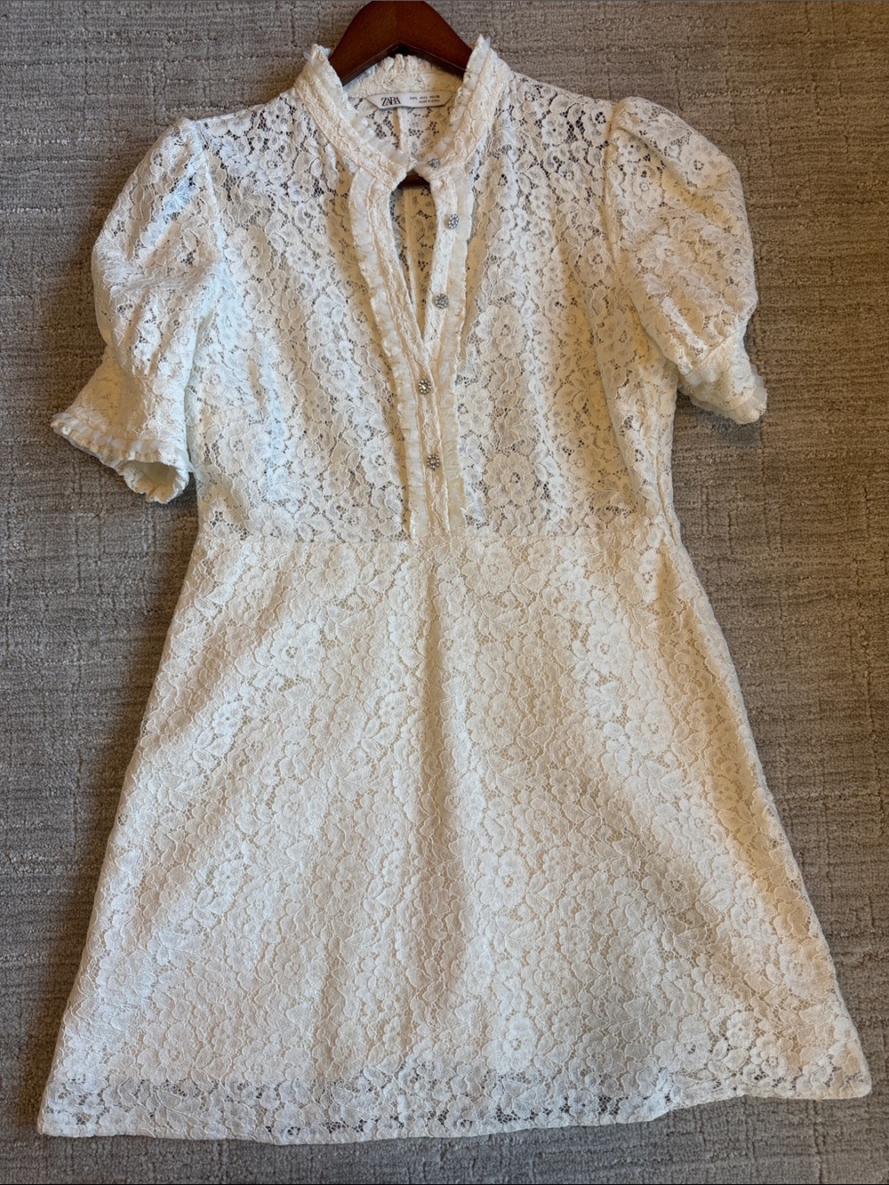 Zara Cream Lace Short Sleeve Dress